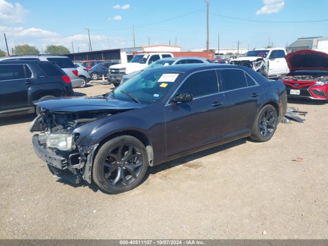 2C3CCAAGXGH211982 Chrysler 300 Limited