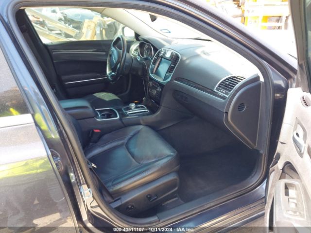 2C3CCAAGXGH211982 Chrysler 300 Limited