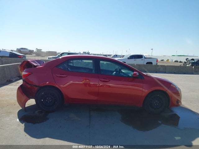 Toyota COROLLA LE 2018 2T1BURHE5JC990734 Image 13