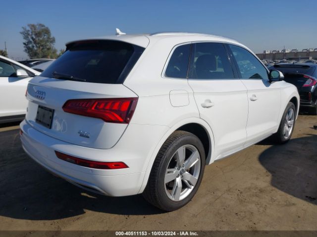 WA1BNAFY5J2076679 Audi Q5 2.0t Premium/2.0t Tech Premium