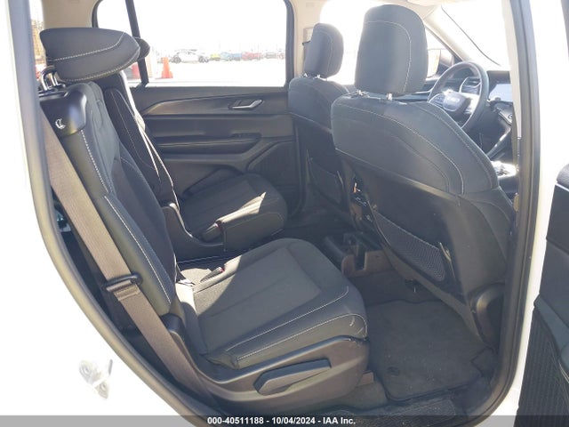 1C4RJKAG7P8887054 Jeep Grand Cherokee L Laredo 4x4