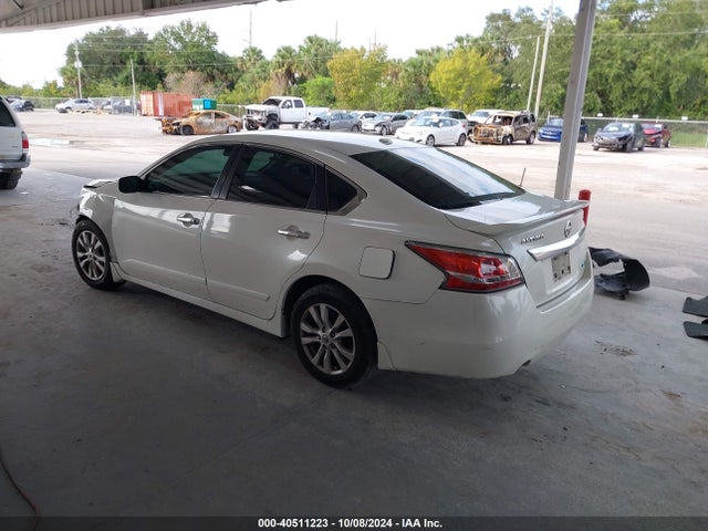Nissan Altima 2.5 S 2014 1N4AL3AP1EC281925 Image 3