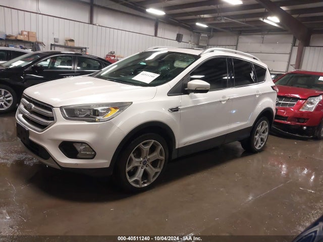 Ford Escape Titanium 2018 1FMCU9J96JUB60599 Image 2