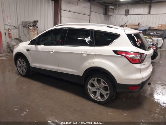 Ford Escape Titanium 2018 1FMCU9J96JUB60599 Image 3