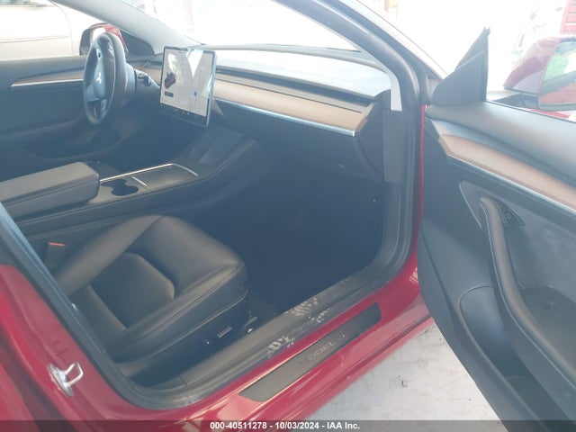 2021 TESLA MODEL 3 5YJ3E1EB1MF995412 Photo 4
