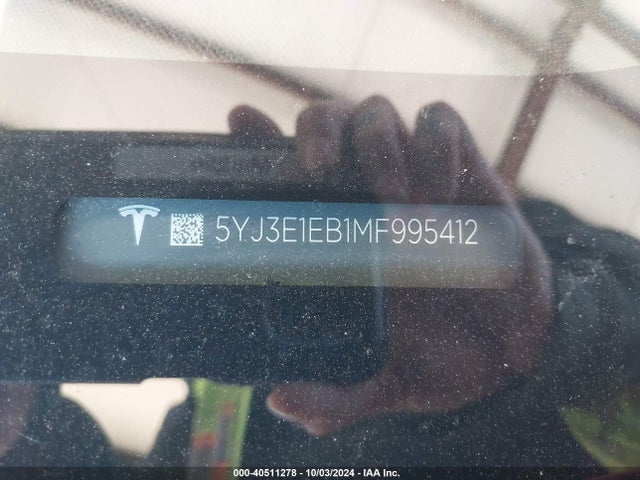 2021 TESLA MODEL 3 5YJ3E1EB1MF995412 Photo 8