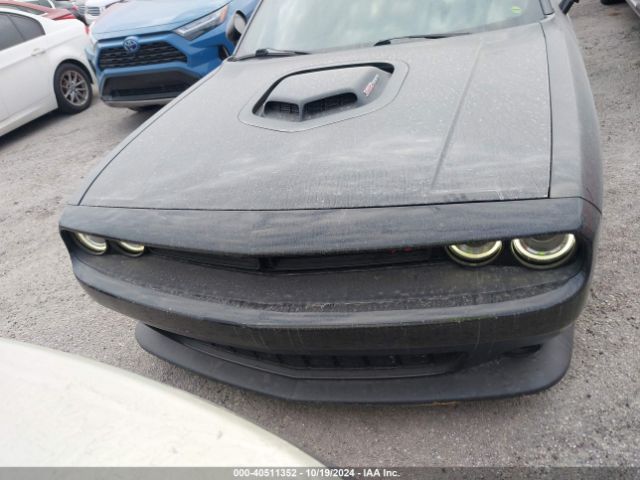 2C3CDZFJ6GH279258 Dodge Challenger 392 Hemi Scat Pack Shaker