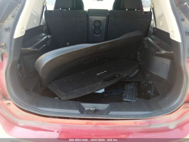 JN8AT2MT8HW389608 Nissan ROGUE SV