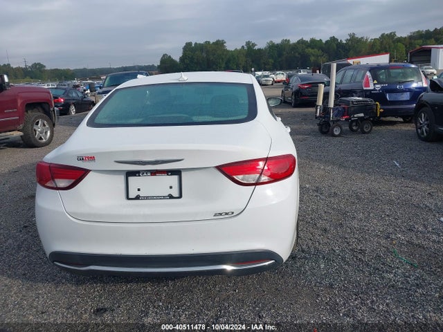 Chrysler 200 Limited Platinum 2016 1C3CCCAB5GN193740 Image 16