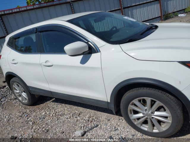 JN1BJ1CR0HW139515 Nissan Rogue Sport S