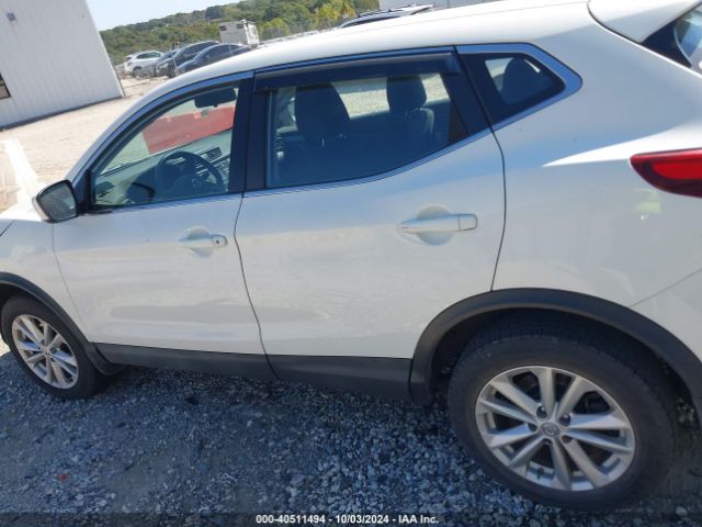 JN1BJ1CR0HW139515 Nissan Rogue Sport S