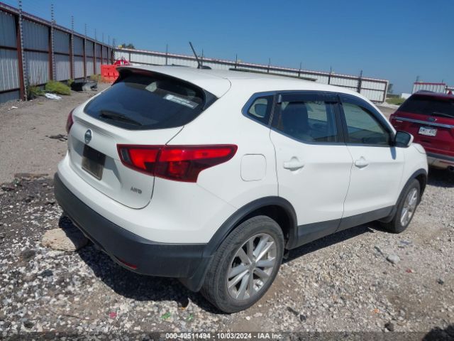 JN1BJ1CR0HW139515 Nissan Rogue Sport S