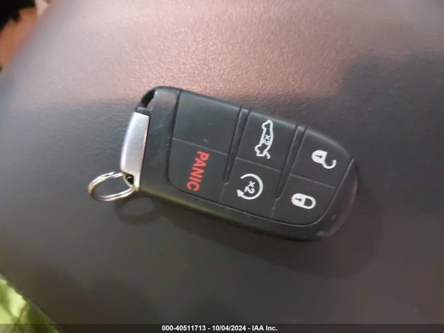 Chrysler 300 2014 2C3CCARG6EH139129 Image 11