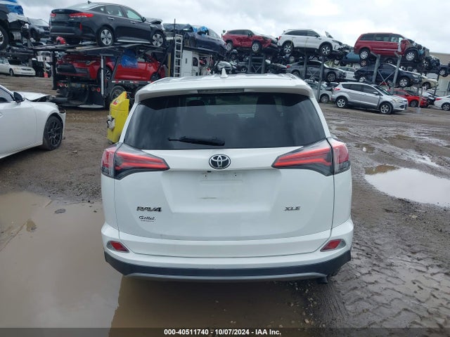 Toyota Rav4 Xle 2018 2T3WFREVXJW451502 Image 16
