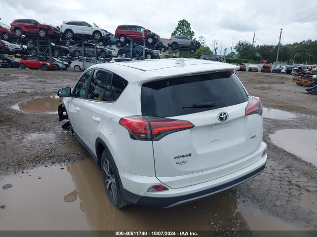 Toyota Rav4 Xle 2018 2T3WFREVXJW451502 Image 3