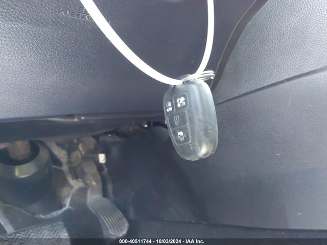 Toyota COROLLA LE 2016 5YFBURHE7GP513831 Image 11