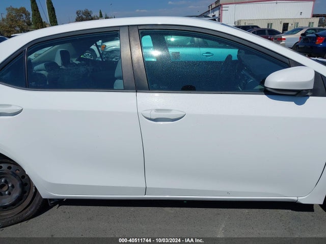 Toyota COROLLA LE 2016 5YFBURHE7GP513831 Image 13