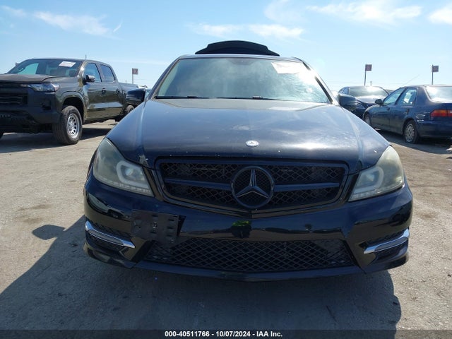 WDDGF8AB3EG194653 Mercedes-Benz C 300 Luxury 4matic/sport 4matic
