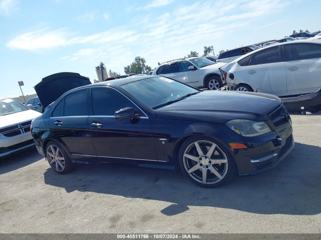 WDDGF8AB3EG194653 Mercedes-Benz C 300 Luxury 4matic/sport 4matic