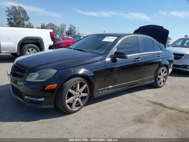 WDDGF8AB3EG194653 Mercedes-Benz C 300 Luxury 4matic/sport 4matic