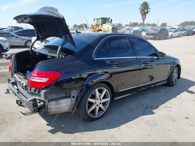 WDDGF8AB3EG194653 Mercedes-Benz C 300 Luxury 4matic/sport 4matic