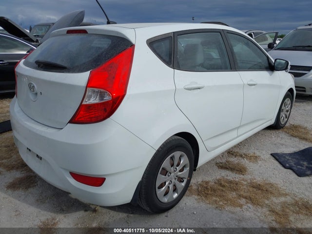 KMHCT5AE6GU275561 Hyundai ACCENT SE