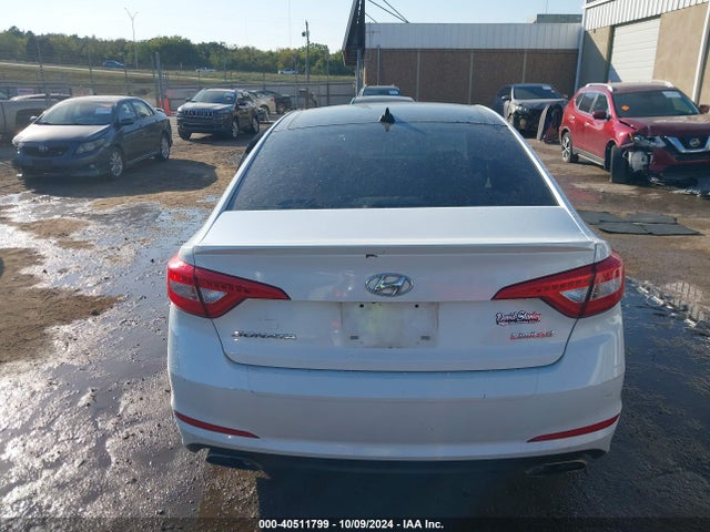Hyundai Sonata Limited 2015 5NPE34AF4FH010629 Image 16