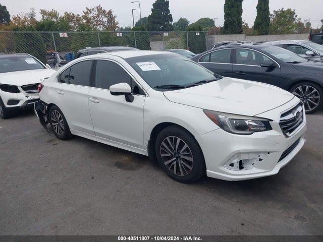 Subaru Legacy 2.5i Premium 2018 4S3BNAC61J3041365 Image 1