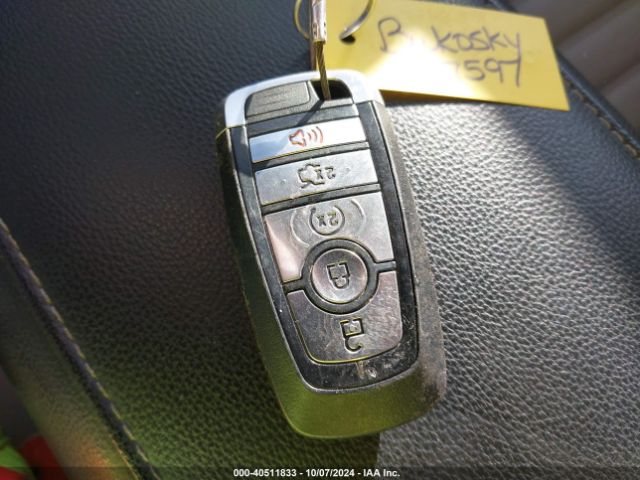 3FA6P0MU3KR262381 Ford Fusion Hybrid Sel