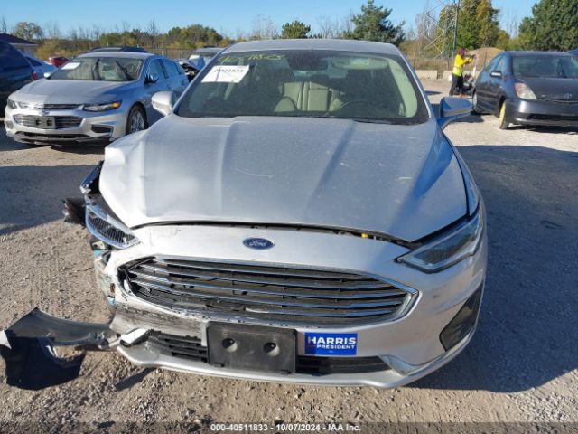 3FA6P0MU3KR262381 Ford Fusion Hybrid Sel