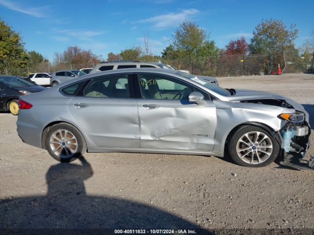 3FA6P0MU3KR262381 Ford Fusion Hybrid Sel