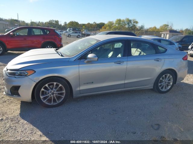 3FA6P0MU3KR262381 Ford Fusion Hybrid Sel