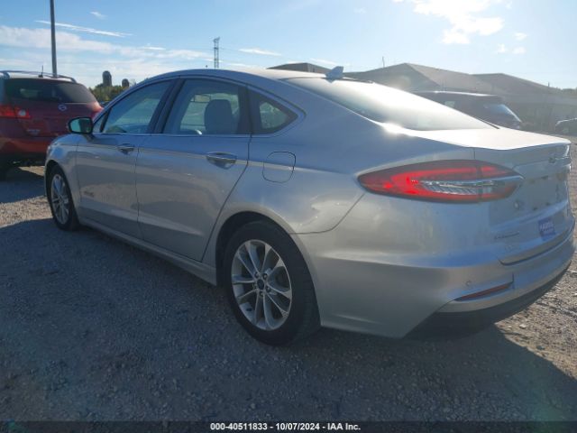 3FA6P0MU3KR262381 Ford Fusion Hybrid Sel