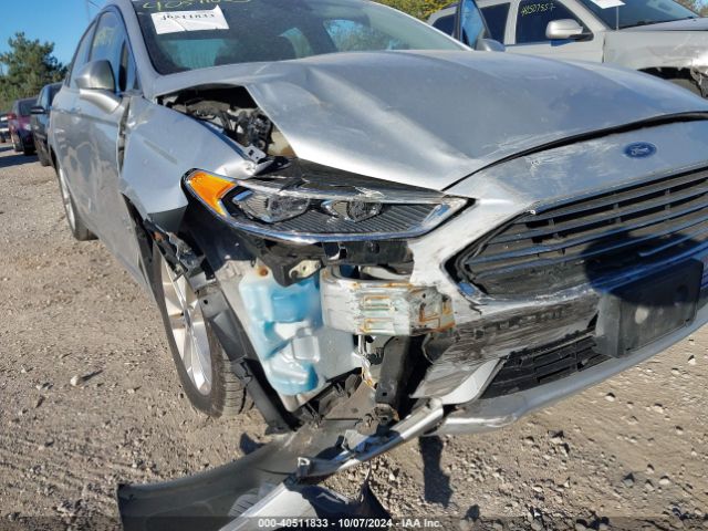 3FA6P0MU3KR262381 Ford Fusion Hybrid Sel