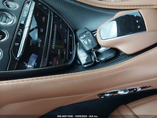 2019 ASTON MARTIN DB11 SCFRMFEV7KGL06384 Photo 10