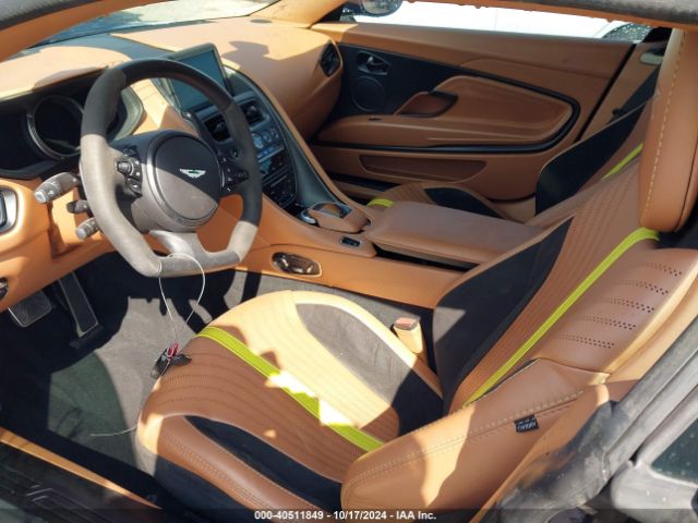 2019 ASTON MARTIN DB11 SCFRMFEV7KGL06384 Photo 4