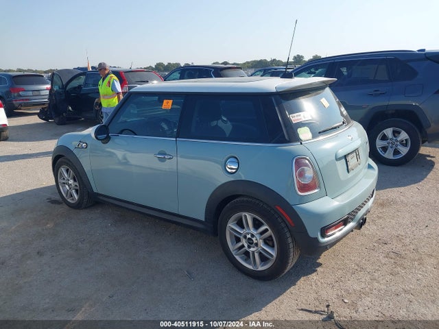 2012 MINI COOPER S WMWSV3C54CT387445 Photo 2