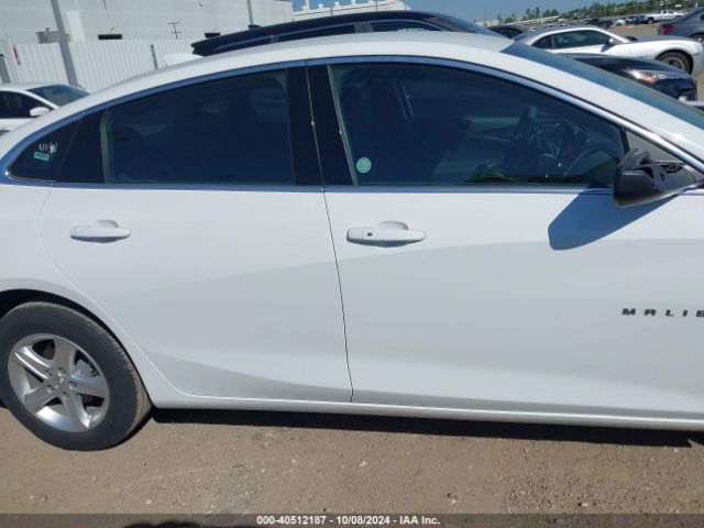 1G1ZD5STXRF120729 Chevrolet Malibu Fwd 1lt