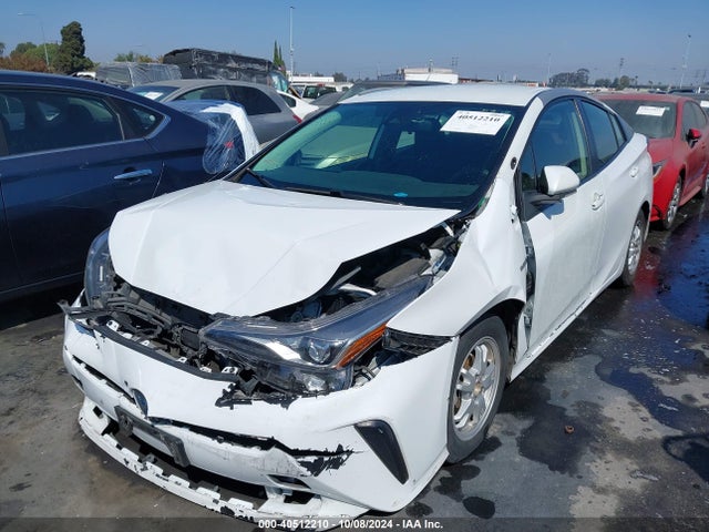 Toyota Prius L Eco 2021 JTDKAMFU1M3136827 Image 2
