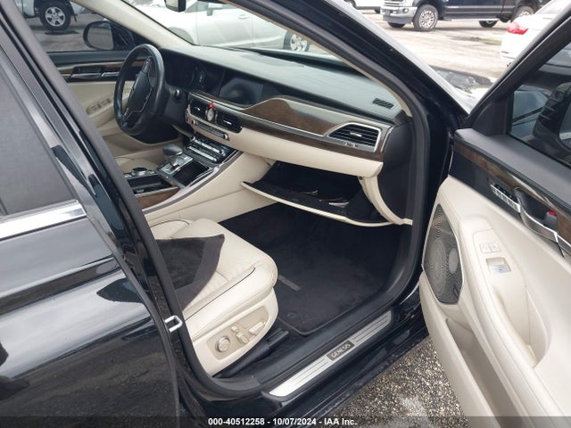 Genesis G90 2017 KMHG34JAXHU032426 Image 5