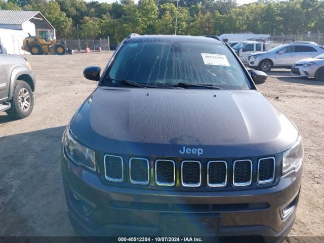 3C4NJCBB2JT122964 Jeep Compass Latitude Fwd
