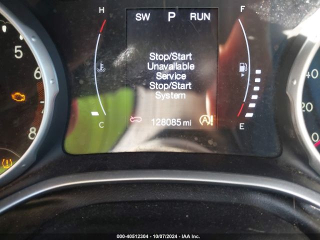 3C4NJCBB2JT122964 Jeep Compass Latitude Fwd