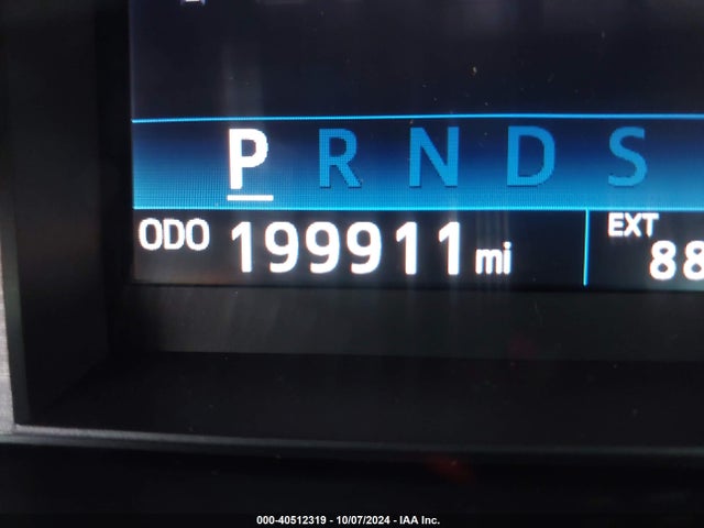5TFHW5F14GX562466 Toyota Tundra Limited 5.7l V8