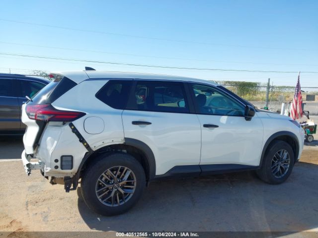 5N1BT3AA7PC900200 Nissan Rogue S Fwd