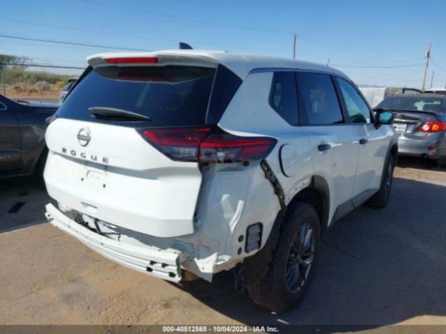 5N1BT3AA7PC900200 Nissan Rogue S Fwd