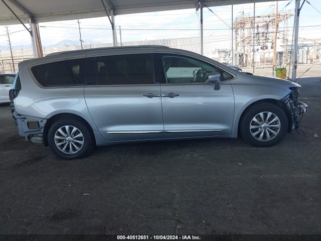 Chrysler Pacifica Touring L 2018 2C4RC1BG9JR322531 Image 14