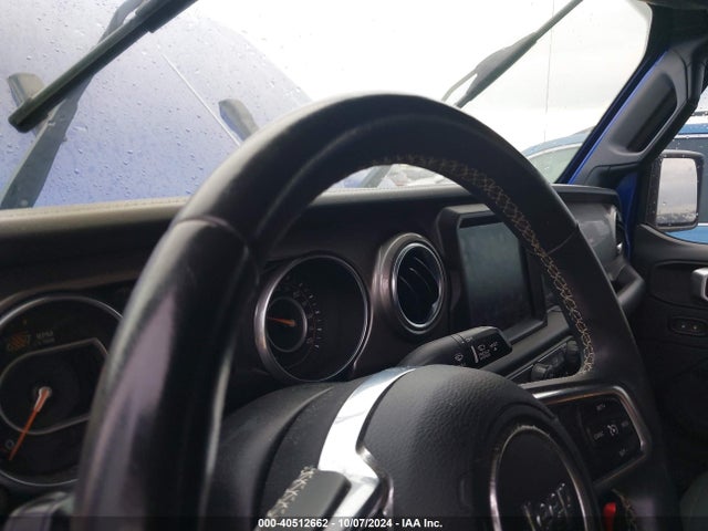 1C4HJXEN3JW211737 Jeep Wrangler Unlimited Sahara 4x4