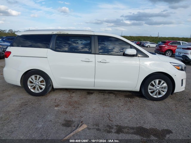 KIA SEDONA LX 2017 KNDMB5C1XH6284470 Image 12