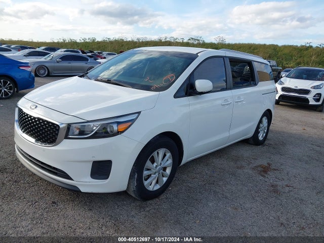 KIA SEDONA LX 2017 KNDMB5C1XH6284470 Image 2