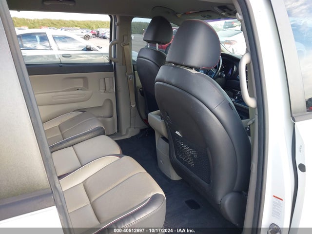 KIA SEDONA LX 2017 KNDMB5C1XH6284470 Image 8